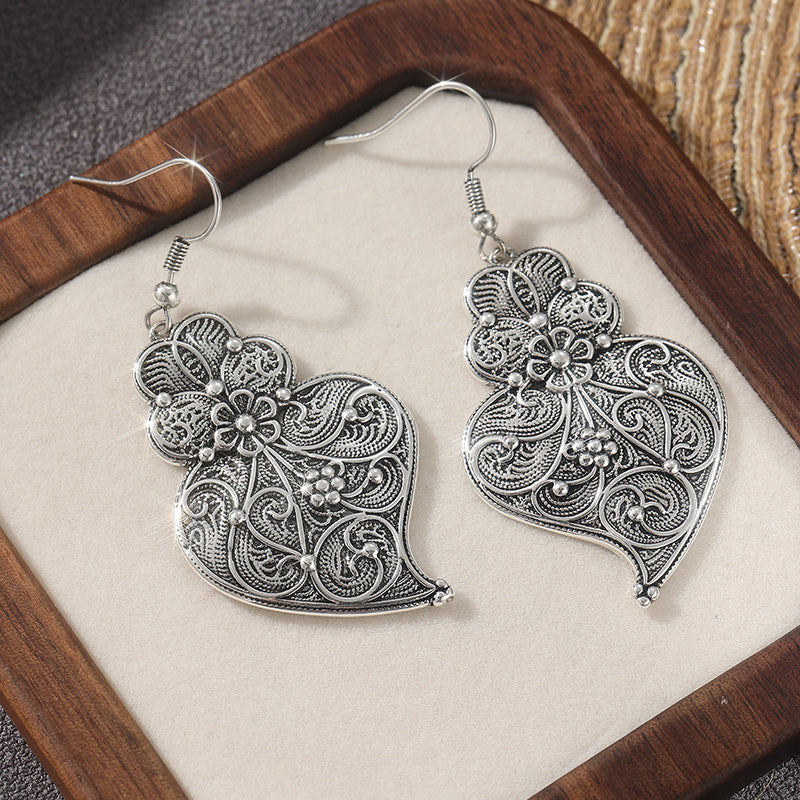 Elegant Filigree Heart Design Charming Maxi Hook Earrings