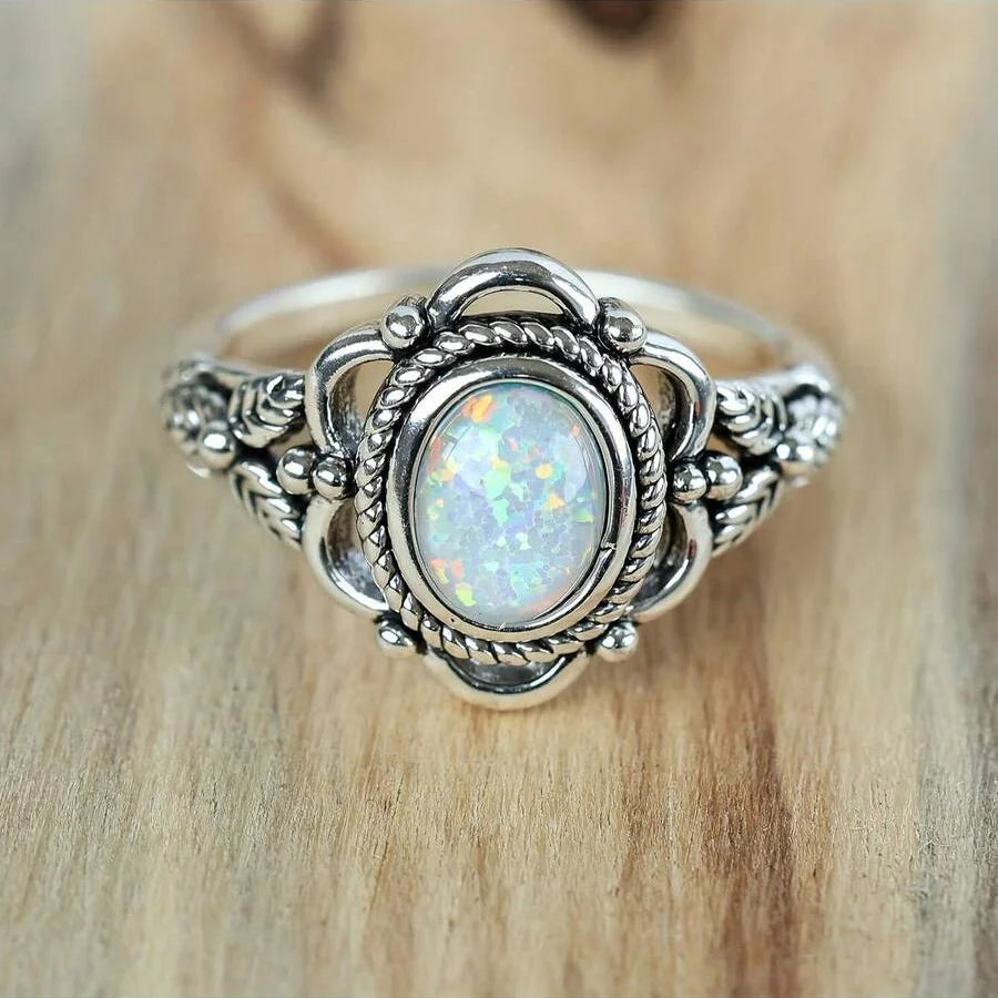 Elegant Vintage Silver Plated Opal Rhinestone Leaf Ring