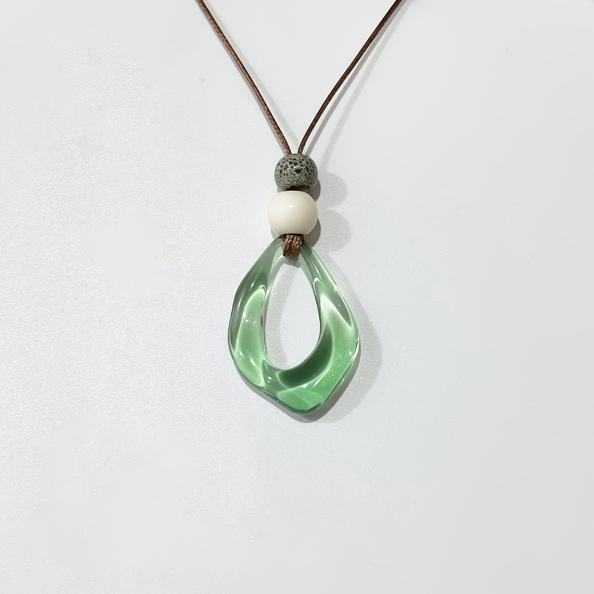 Vintage Irregular Shaped Teardrop Resin Pendant Necklace