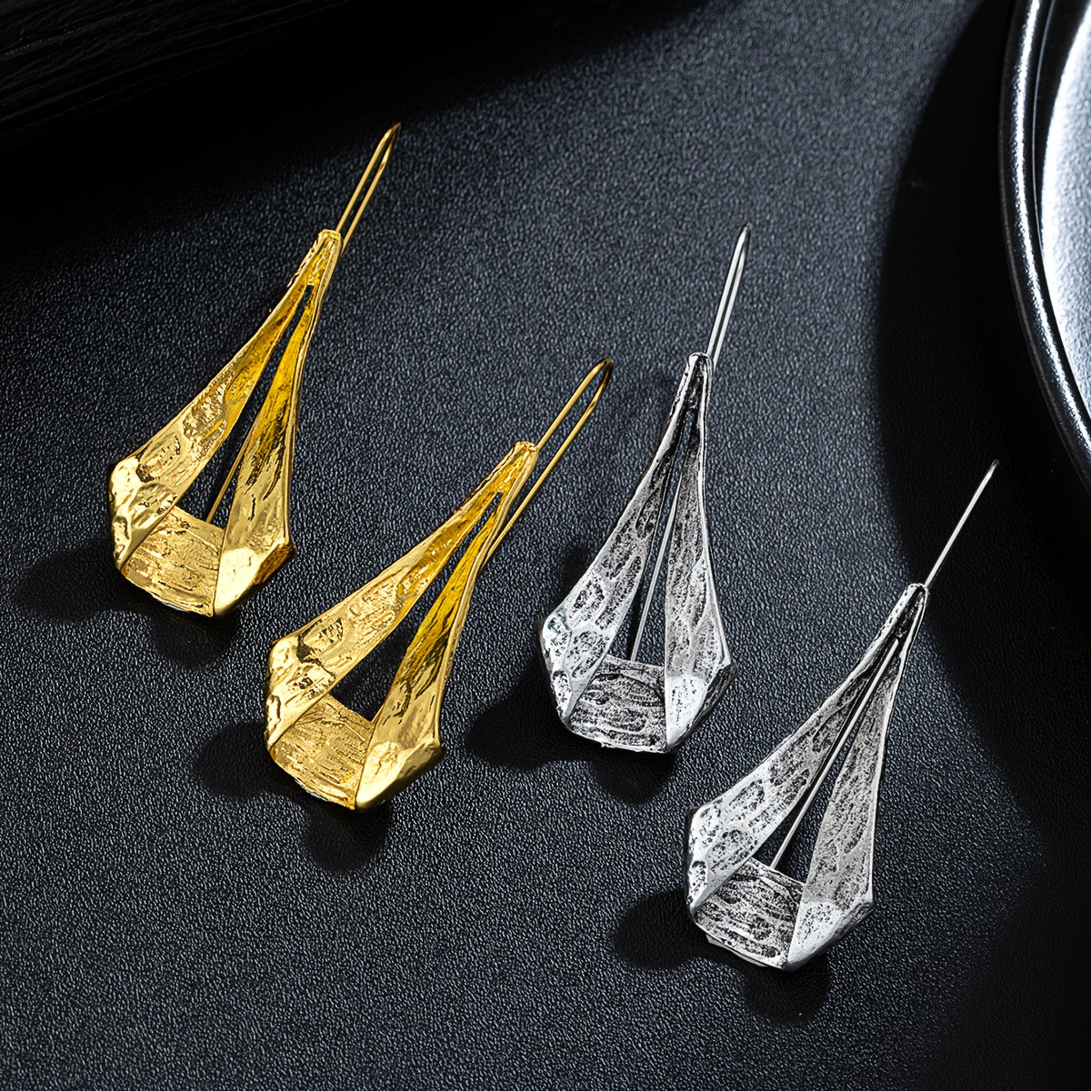 Vintage Style Hollow Geometric Hammered Pendant Earrings