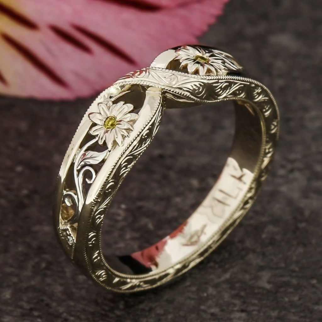 Daisy Scroll Band Ring