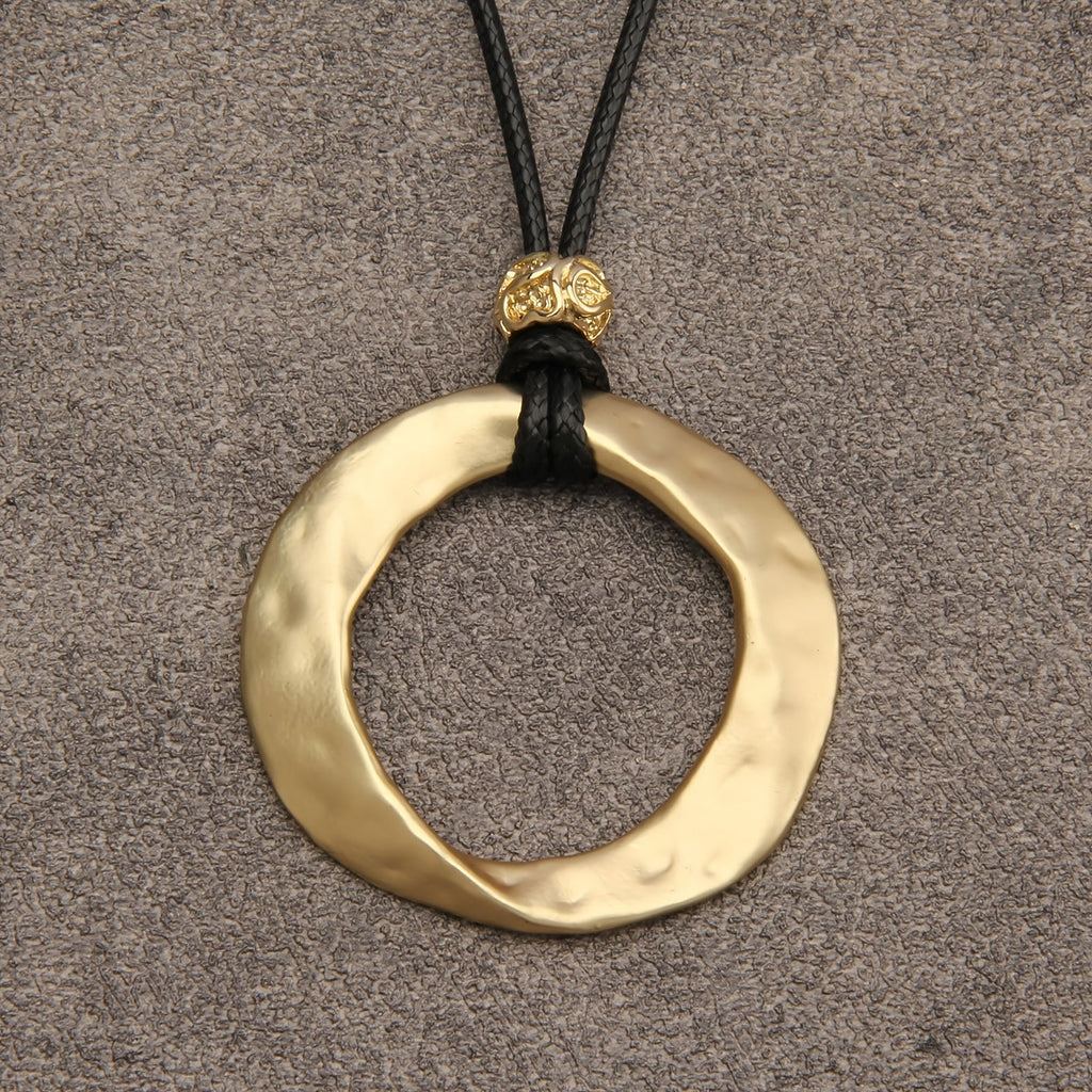 Leather Cord Hammered Zinc Alloy Open Circle Pendant Necklace