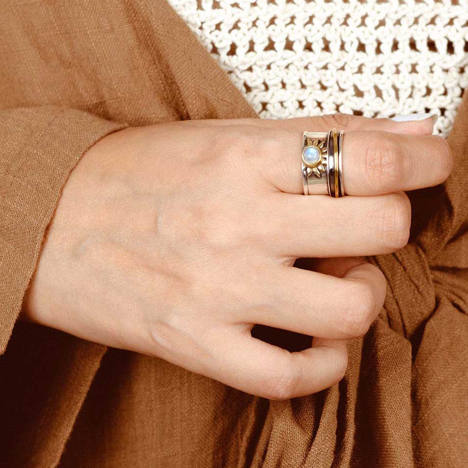 Elegant Celestial Sun Moonstone Fidget Silver Ring