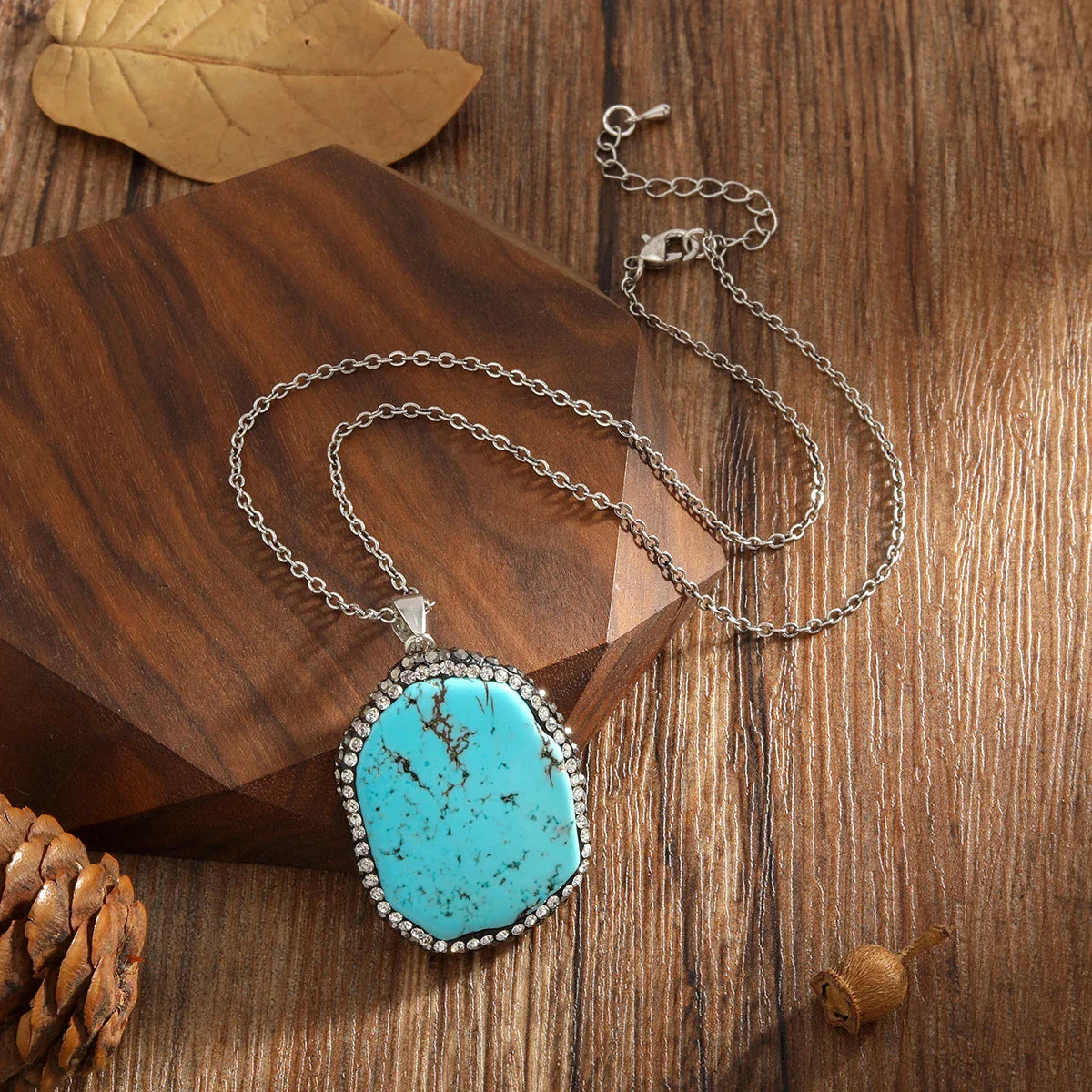 Vintage Bohemian Oval Malachite Turquoise Pendant Necklace