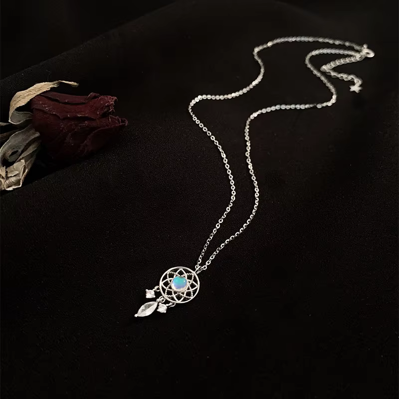 Moonstone necklace - Dreamcatcher