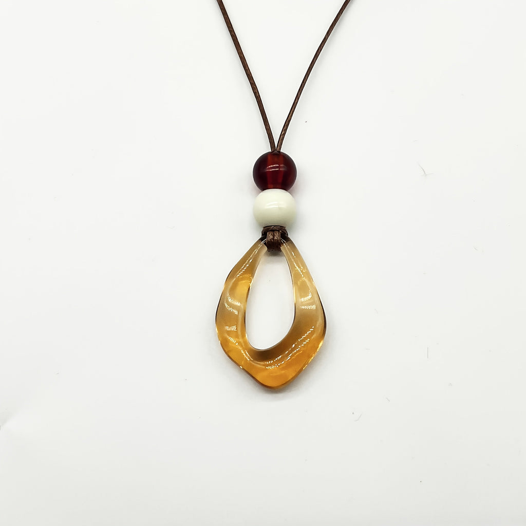Vintage Irregular Shaped Teardrop Resin Pendant Necklace