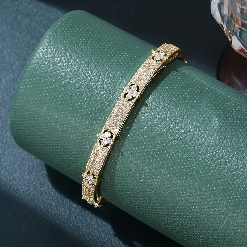 Elegant Floral Design Zirconia Inlaid Gold Plated Bracelet