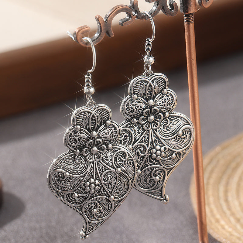 Elegant Filigree Heart Design Charming Maxi Hook Earrings
