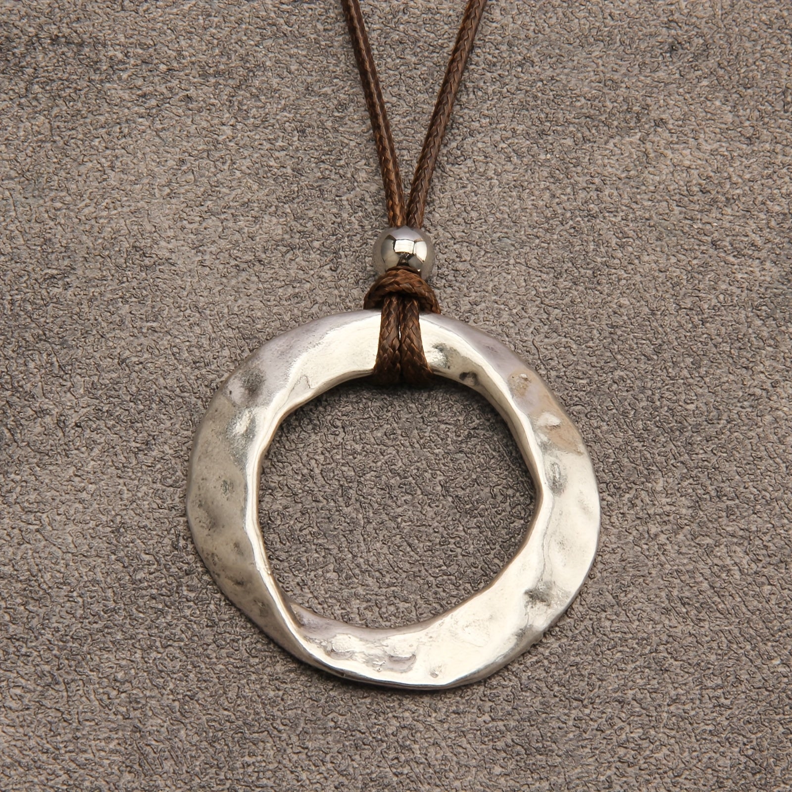 Leather Cord Hammered Zinc Alloy Open Circle Pendant Necklace