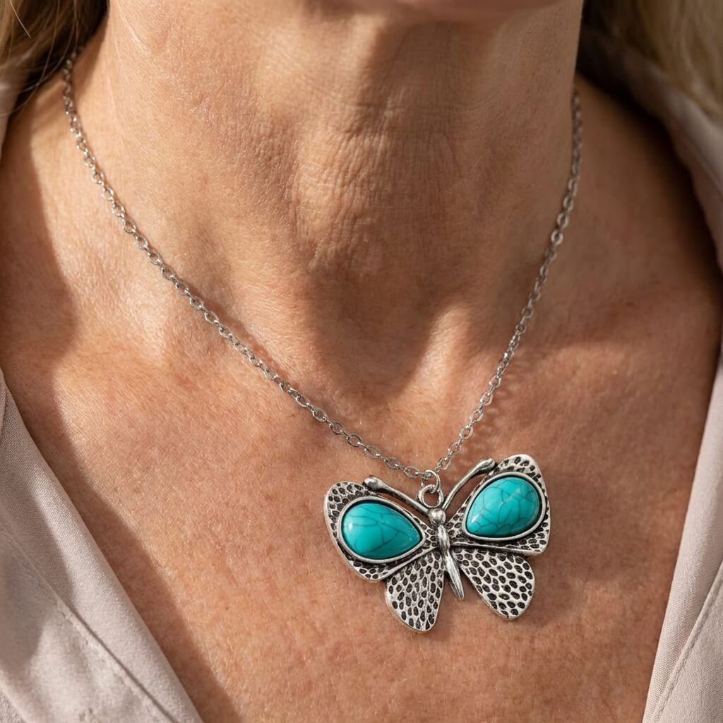 Vintage Bohemian Turquoise Ornament Pendant Necklace