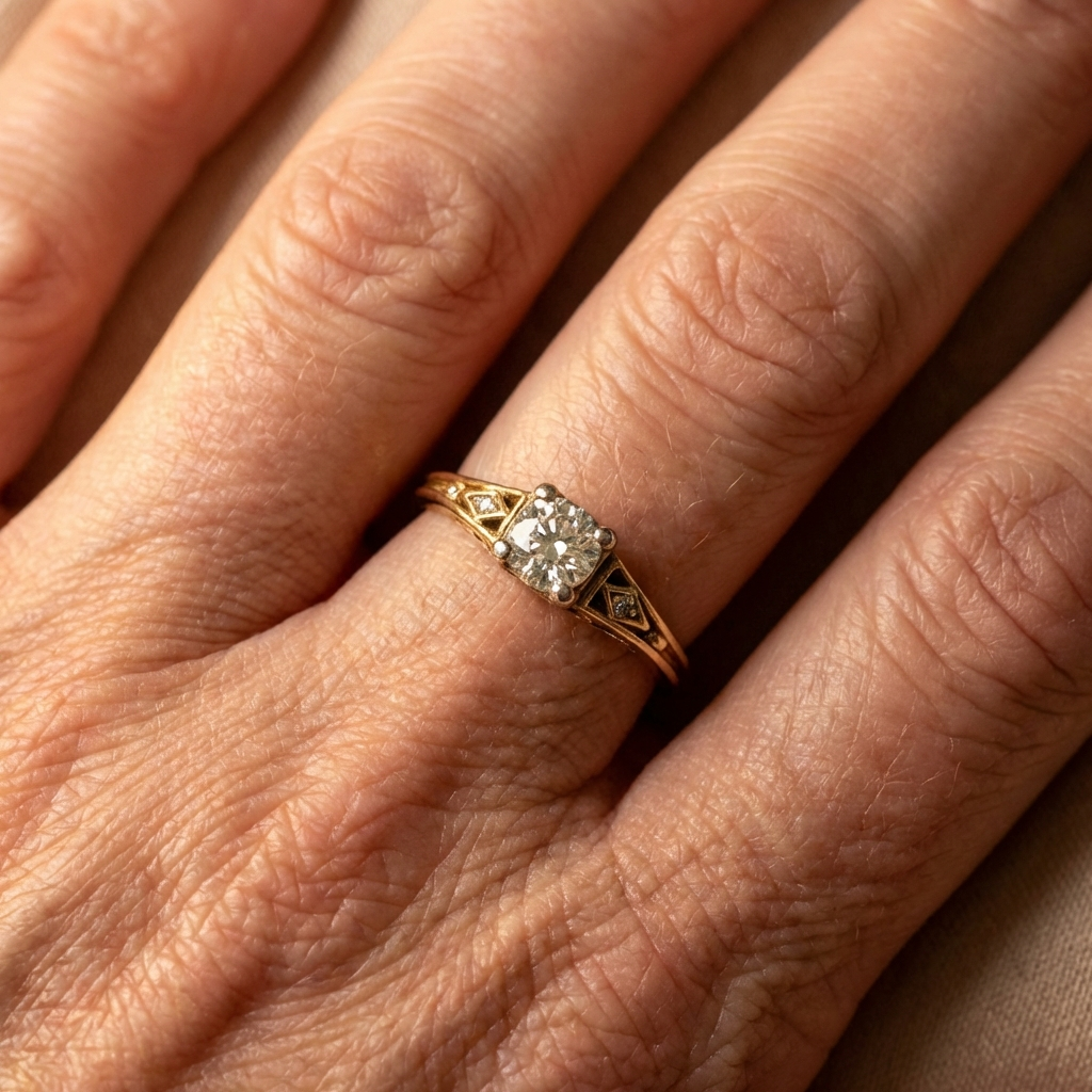 Vintage Zirconia Fine Gold Ring