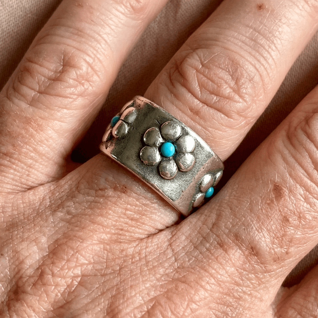 Bohemian Vibrant Silvery Flower Turquoise Wide Ring
