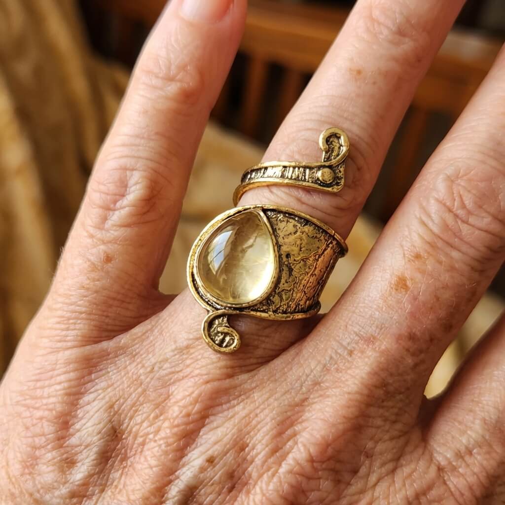 Vintage Asymmetric Gemstone Inlaid Adjustable Alloy Ring