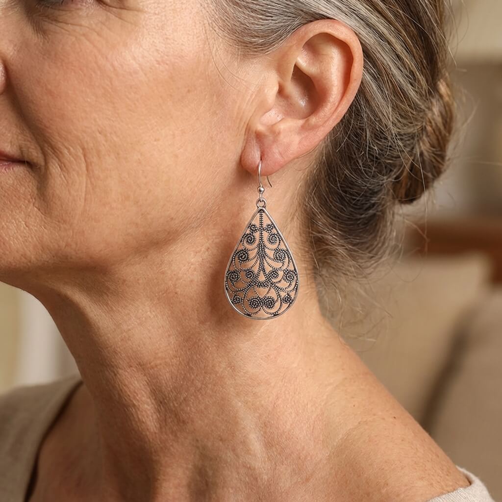 Elegant Retro Teardrop Ethnic Style Threaded Print Earrings