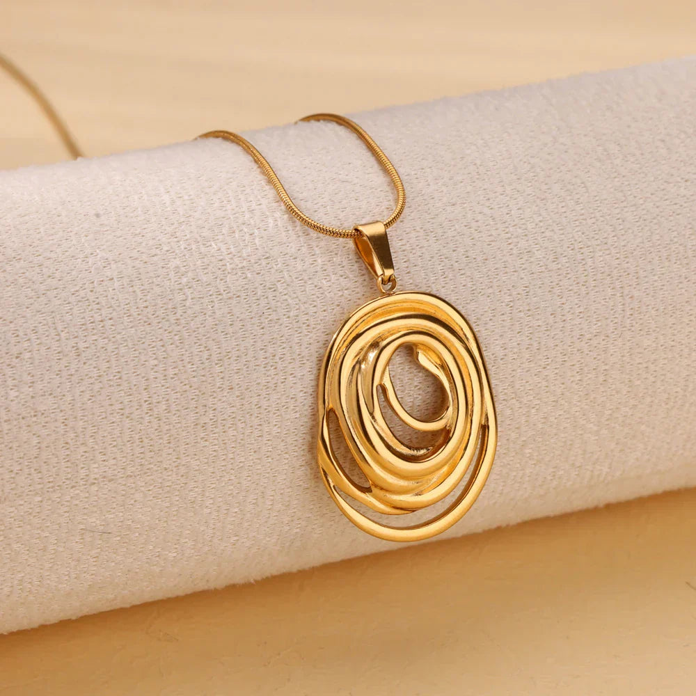 Hollow Geometric Oval Necklace in Gold and Silver