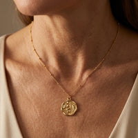Vintage Flora Medallion