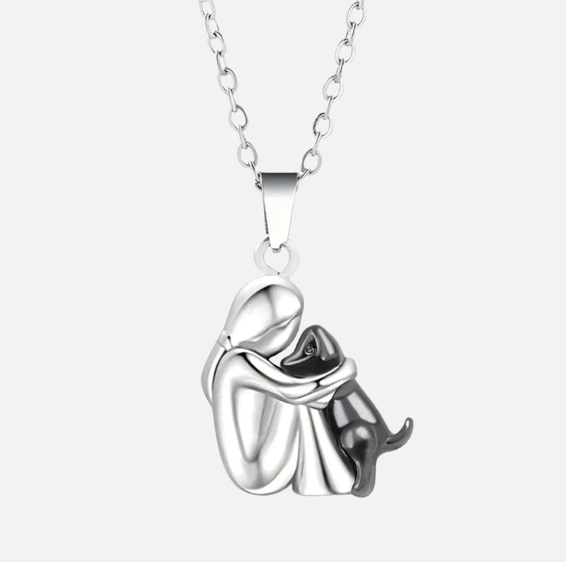 Isla – Dog Embrace Necklace