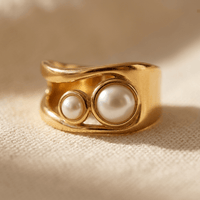 Elegant Gold Pearl Oval Ring
